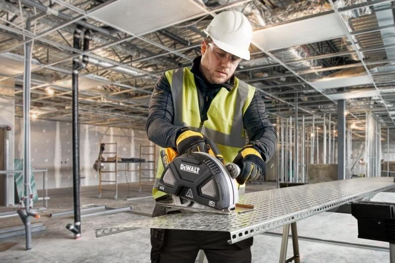 Пилка дискова DeWalt DCS383H2 - фото 10 Пилка дискова DeWalt DCS383H2 - фото 10