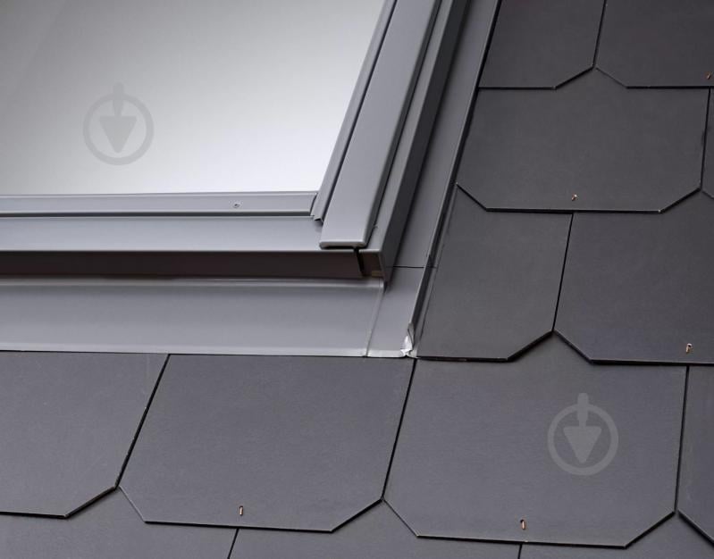 Комір для плоского покрівельного матеріалу Velux Стандарт 66x98 см EDS FK04 1000 + гідроізоляція - фото 2 Комір для плоского покрівельного матеріалу Velux Стандарт 66x98 см EDS FK04 1000 + гідроізоляція - фото 2