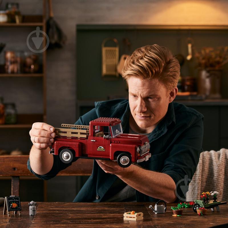 Конструктор LEGO Technic пікап 10290 - фото 4 Конструктор LEGO Technic пікап 10290 - фото 4