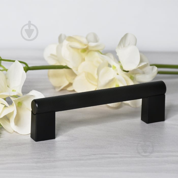 Мебельная ручка рейлинговая Kerron S-3330-96 MBN 96 мм S-3330-96 MBN матовый черный - фото 4 Мебельная ручка рейлинговая Kerron S-3330-96 MBN 96 мм S-3330-96 MBN матовый черный - фото 4