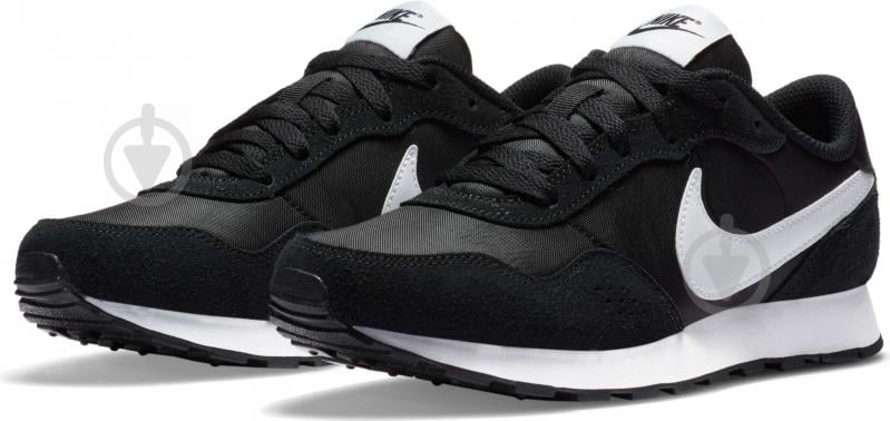 Кроссовки детские демисезонные Nike MD Valiant CN8558-002 р.35,5 черные - фото 1