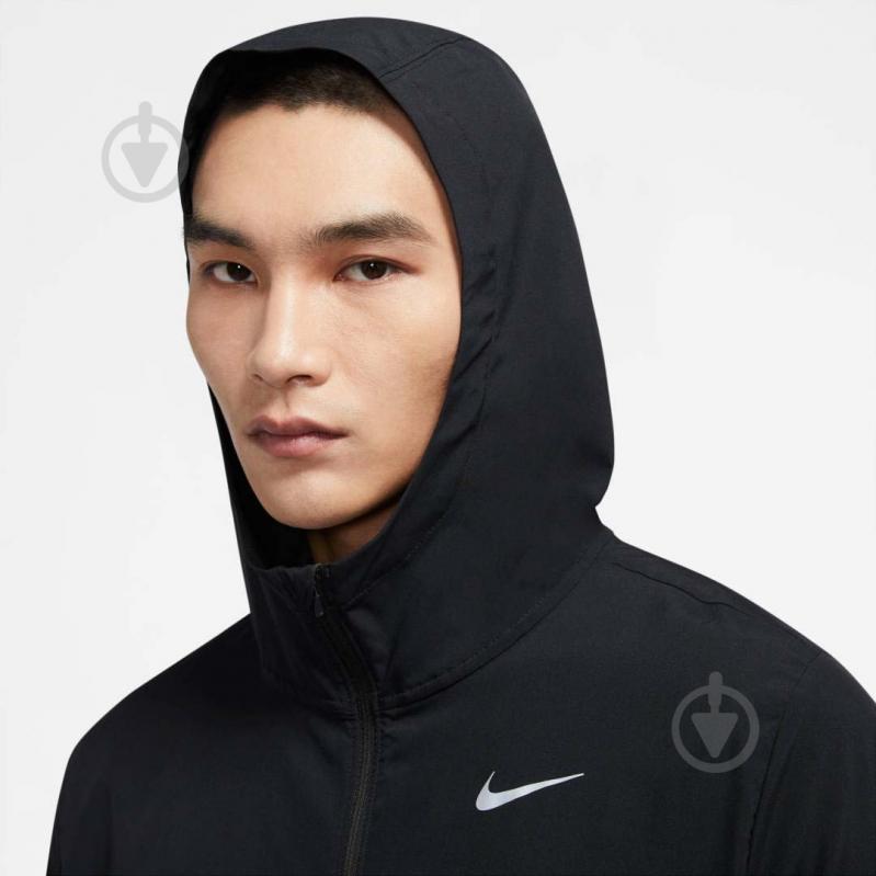 Вітрівка чоловіча весняна Nike NK DF RUN JKT CU5353-010 р.S чорна - фото 6 Вітрівка чоловіча весняна Nike NK DF RUN JKT CU5353-010 р.S чорна - фото 6