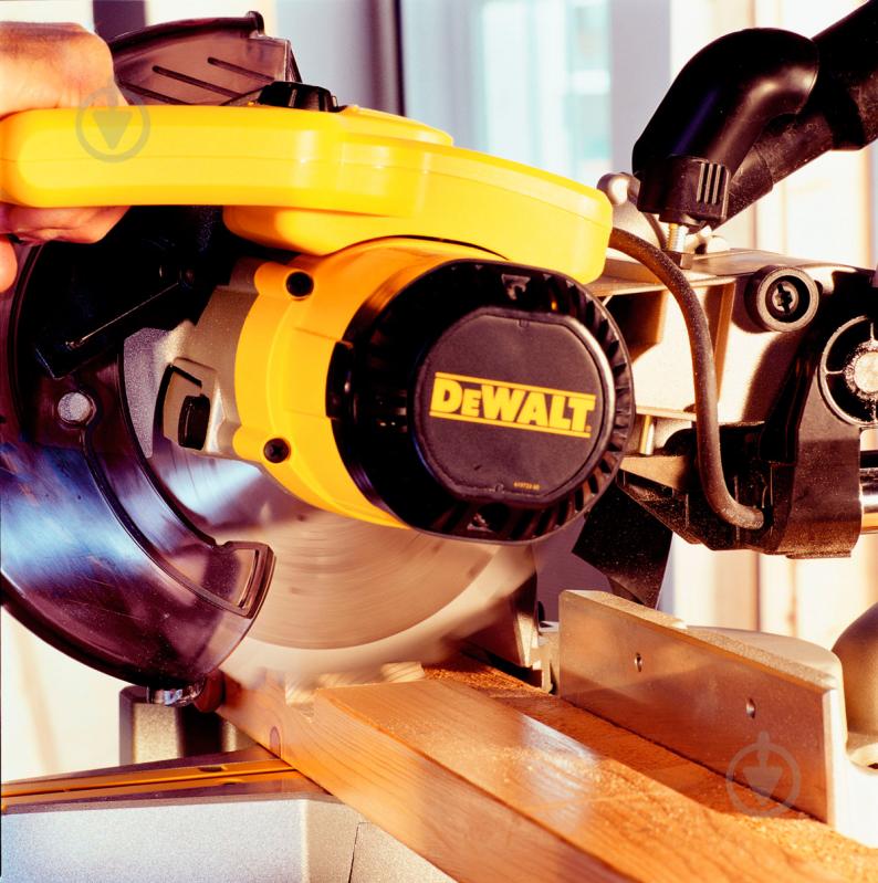 Пила торцовочная DeWalt DW712 - фото 4