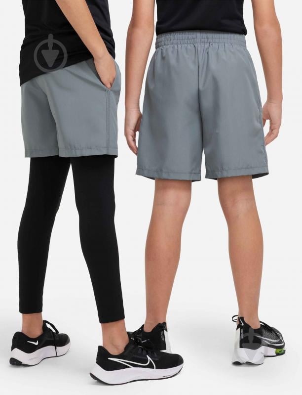 Шорты Nike B NK DF MULTI WVN SHORT DX5382-084 р. M серый - фото 6 Шорты Nike B NK DF MULTI WVN SHORT DX5382-084 р. M серый - фото 6