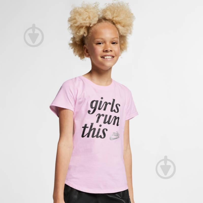 Футболка Nike G NSW TEE SCOOP GIRLS RUN THIS AR5064-663 р.M рожевий - фото 1