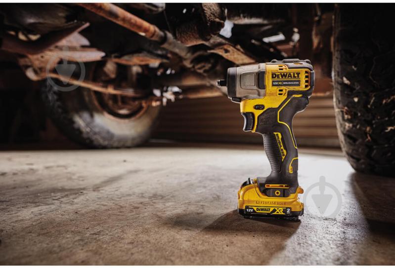 Гайковерт ударний акумуляторний DeWalt DCF902D2 - фото 5