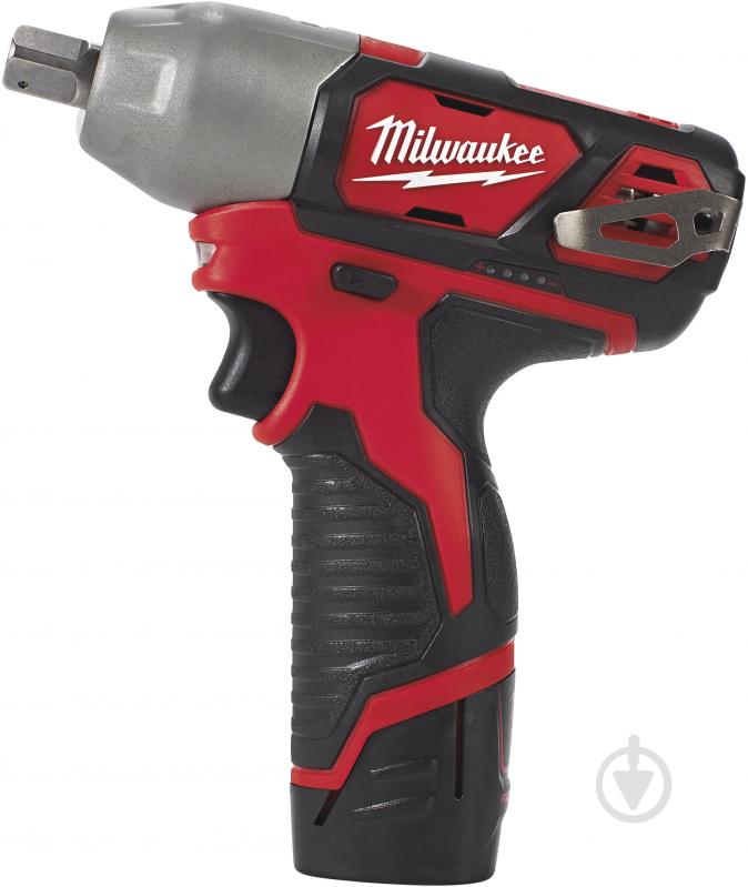 Гайковерт ударный аккумуляторный Milwaukee 4933447133 - фото 1