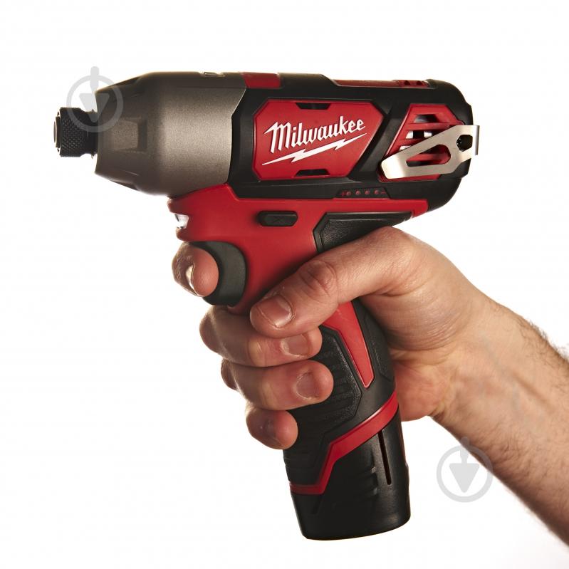 Гайковерт ударний акумуляторний Milwaukee 4933441960 - фото 2 Гайковерт ударний акумуляторний Milwaukee 4933441960 - фото 2