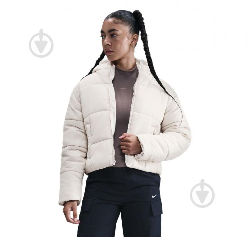 Куртка женская демисезонная Nike W NSW TF SYNFL NK CLSC PFR FZ5899-072 р.XL бежевая - фото 1 Куртка женская демисезонная Nike W NSW TF SYNFL NK CLSC PFR FZ5899-072 р.XL бежевая - фото 1