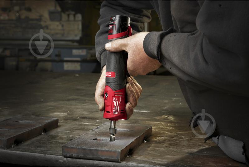 Аккумуляторная прямая шлифмашина Milwaukee M12 FDGS-0 4933471435 - фото 4