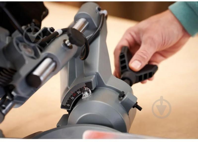 Пила торцювальна Black+Decker BES701 - фото 9