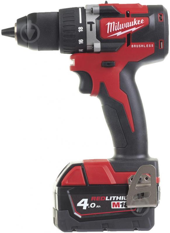 Шуруповерт ударный аккумуляторный Milwaukee M18 CBLPD-402C 4933464537 - фото 1