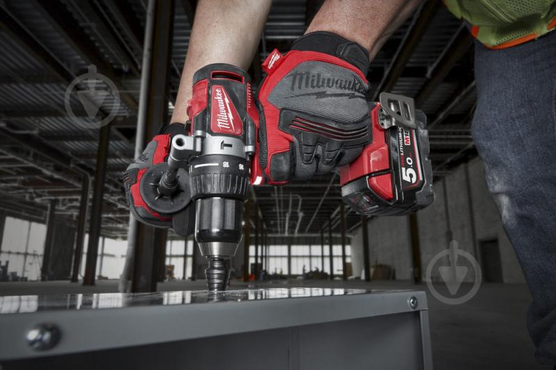 Шуруповерт ударный аккумуляторный Milwaukee M18 BLPD2-502X 4933464517 - фото 4