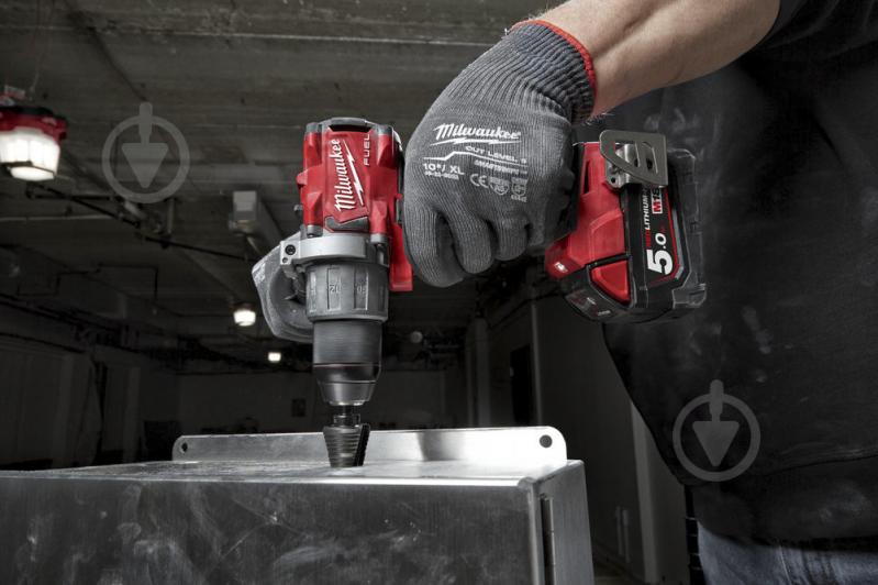 Шуруповерт ударный аккумуляторный Milwaukee M18 FPD2-502X 4933464264 - фото 4