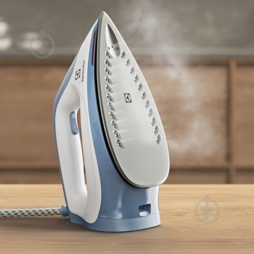 ВИТРИНА! Утюг с парогенератором Electrolux E5ST1-2DB - фото 2 ВИТРИНА! Утюг с парогенератором Electrolux E5ST1-2DB - фото 2