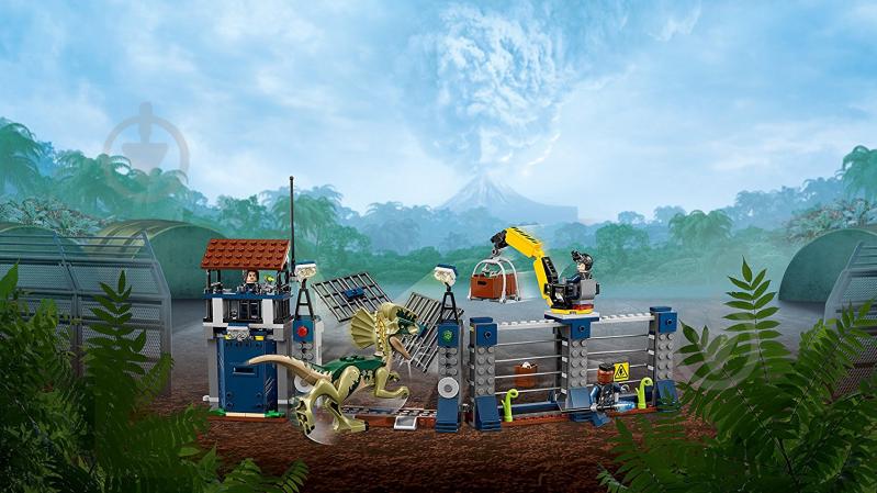 Конструктор LEGO Jurassic World Нападение дилофозавра на блокпост 75931 - фото 8