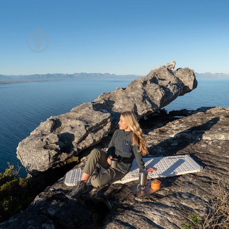 Матрас надувной Naturehike CNK2300DZ013 35 мм светло-серый 185х55 см серый - фото 5