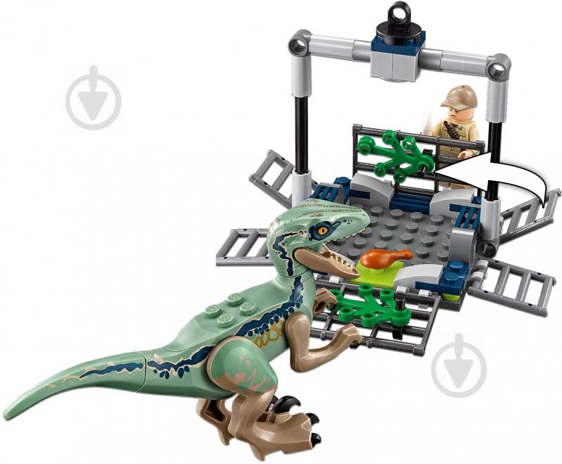 Конструктор LEGO Jurassic World Погоня за Блу на вертолете 75928 - фото 4