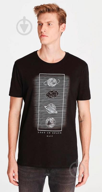 Футболка Mavi SPACE PRINTED TEE 065950-900 р.2XL черный - фото 2 Футболка Mavi SPACE PRINTED TEE 065950-900 р.2XL черный - фото 2