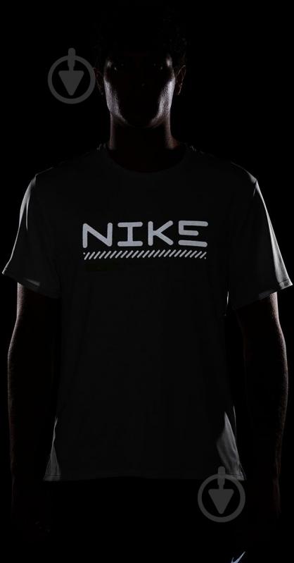 Футболка Nike Miler HV2676-043 р.M серый - фото 6