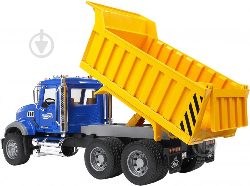 Самосвал Bruder Mack Granite 1:16 2815 - фото 3