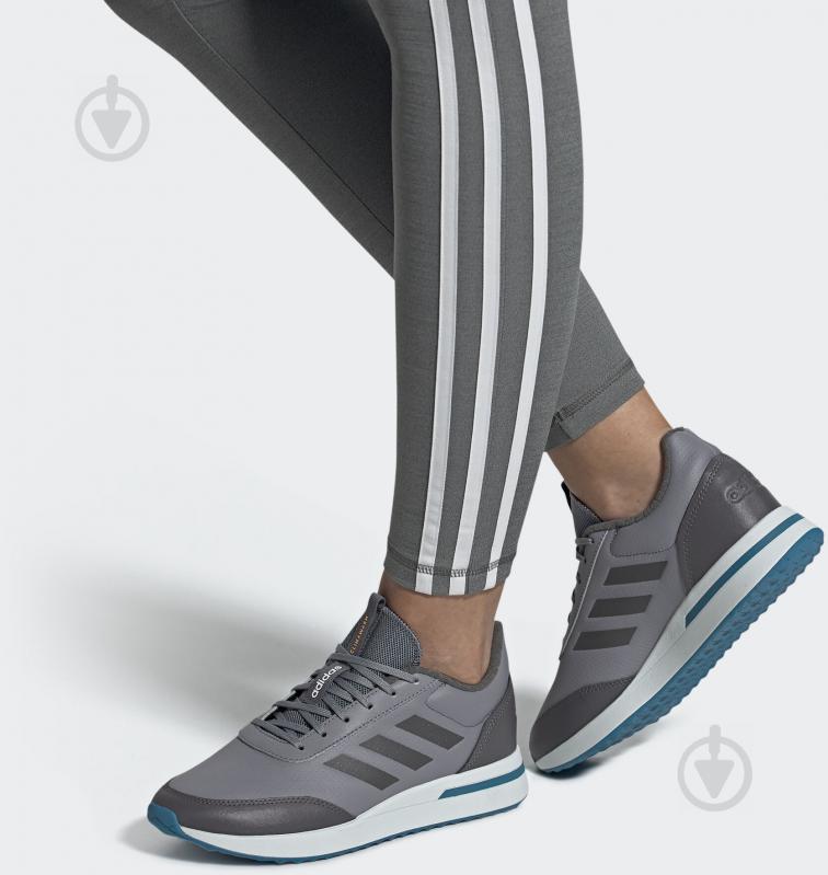 Кросівки жіночі демісезонні Adidas RUN70S EF0826 р.36 2/3 світло-сірі - фото 10