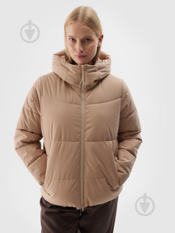 Пуховик женский зимний 4F DOWN JACKET F473 4FWAW24TDJAF473-83S р.S бежевый - фото 1