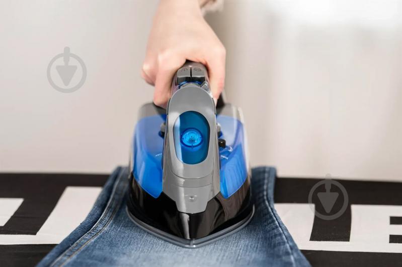 Утюг Zelmer ZIR3220 Krokus (80105959P) - фото 4 Утюг Zelmer ZIR3220 Krokus (80105959P) - фото 4