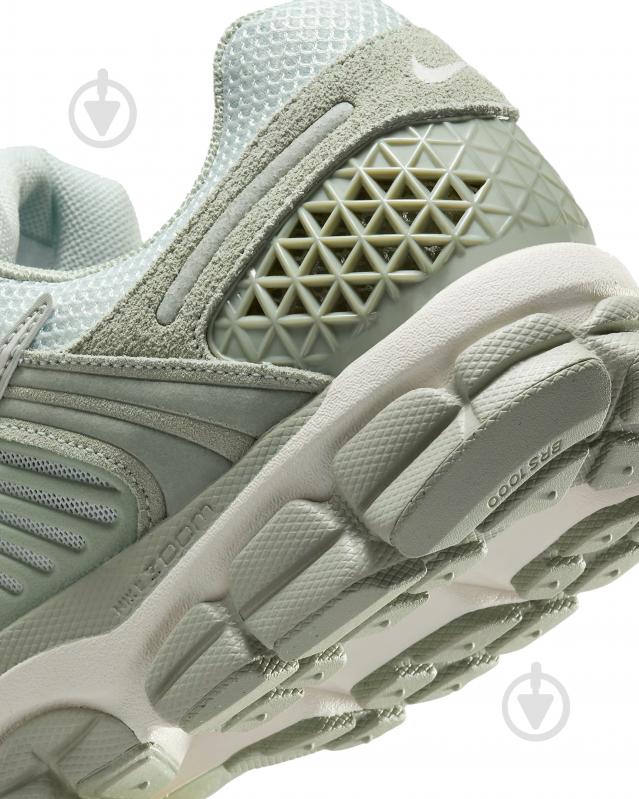 Кроссовки чоловічі демісезонні Nike ZOOM VOMERO 5 HF1553-300 р.44 зеленые - фото 7