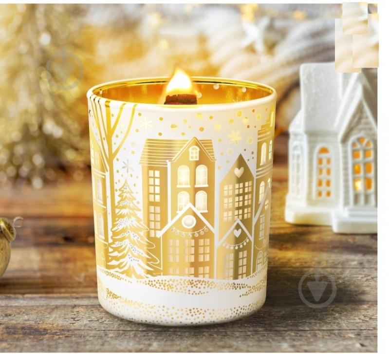 Свеча ароматическая Bartek Candles Зимний город 200 г - фото 2