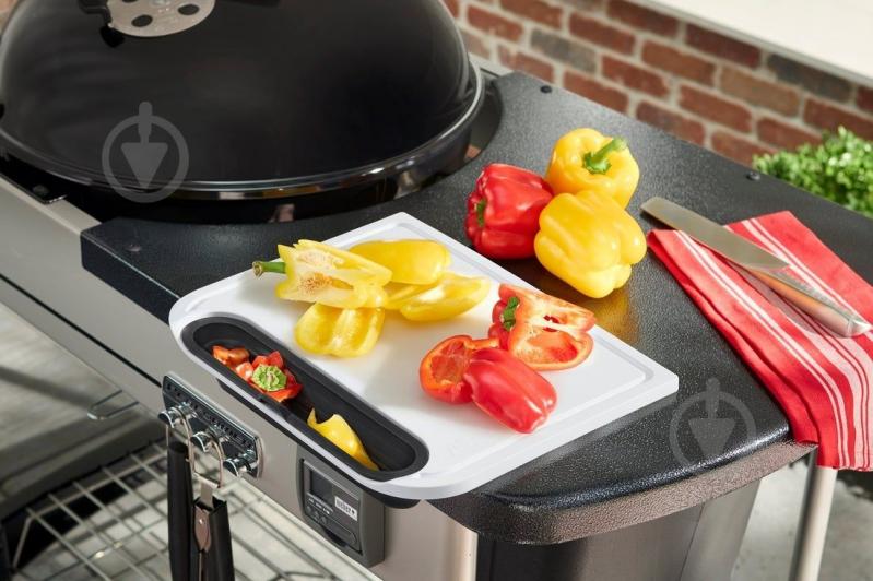 Аксессуар Weber разделочная доска с емкостью - фото 3 Аксессуар Weber разделочная доска с емкостью - фото 3
