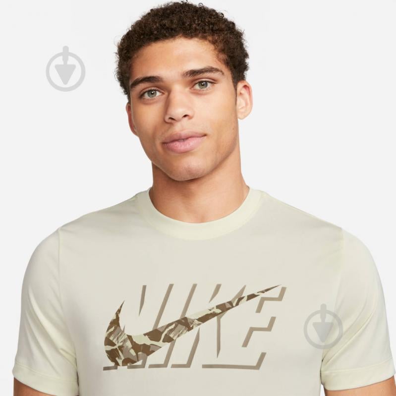 Футболка Nike DF TEE RLGD CAMO DZ2741-113 р.S бежевий - фото 3