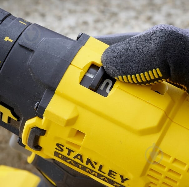 Шуруповерт ударный аккумуляторный Stanley FatMax SFMCD711C2K - фото 11