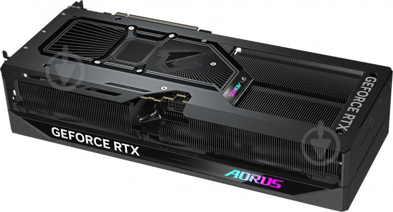 Відеокарта Gigabyte GeForce RTX 5070 AORUS M 12GB GDDR7 192bit (GV-N5070AORUS_M-12GD) - фото 8 Відеокарта Gigabyte GeForce RTX 5070 AORUS M 12GB GDDR7 192bit (GV-N5070AORUS_M-12GD) - фото 8