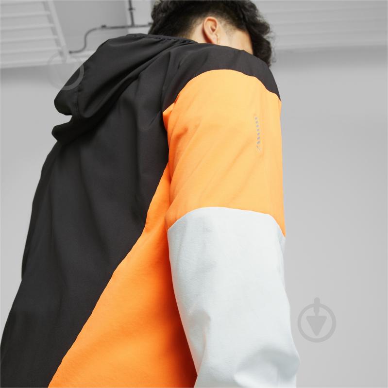 Вітрівка чоловіча демісезонна Puma RUN LIGHTWEIGHT JACKET 52327451 р.S чорна - фото 5