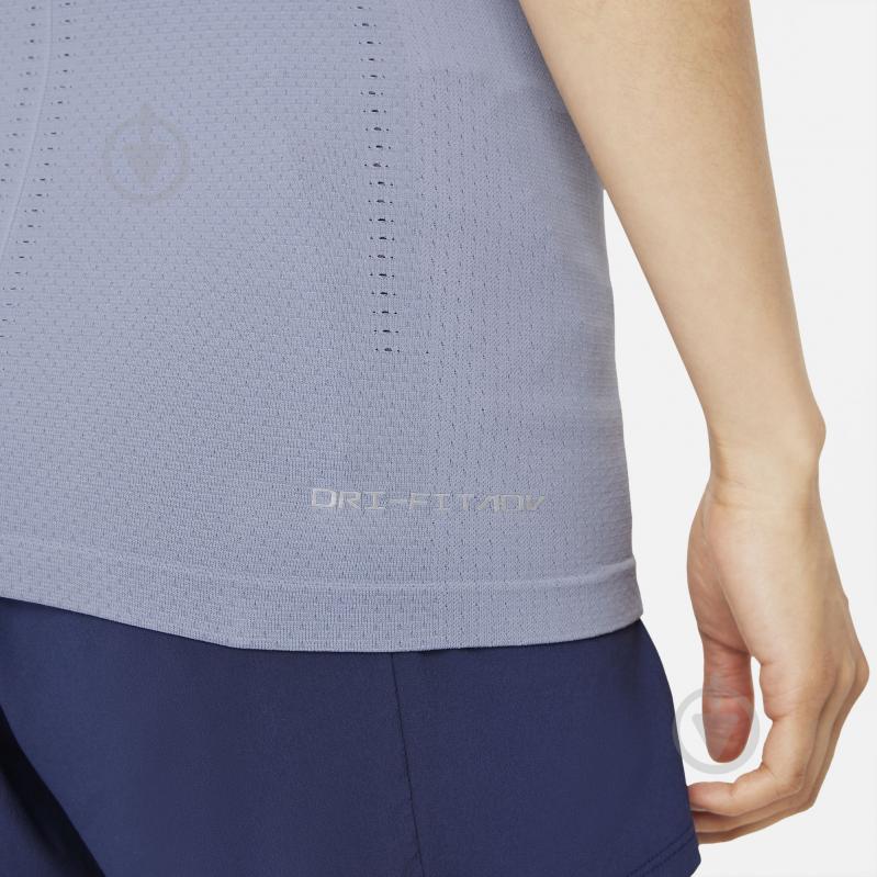 Майка Nike W NK DFADV AURA SLIM TNK DD0585-493 р.M бузковий - фото 5 Майка Nike W NK DFADV AURA SLIM TNK DD0585-493 р.M бузковий - фото 5