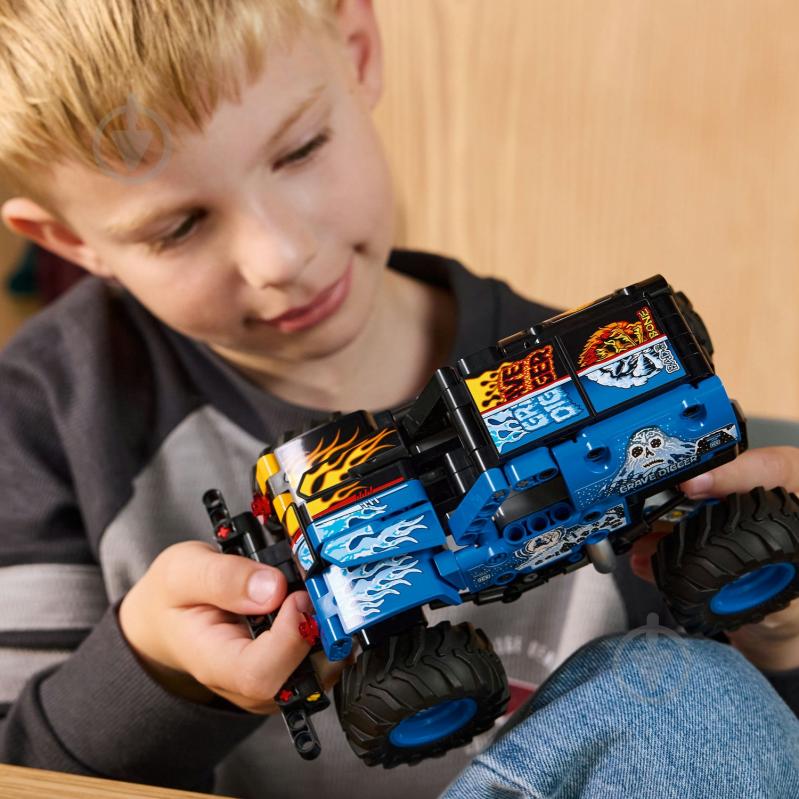 Конструктор LEGO Technic Monster Jam™ Grave Digger™ Вогонь і лід 42219 - фото 6