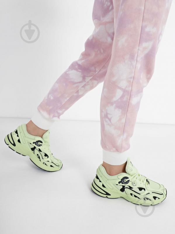 Кросівки жіночі Adidas ASTIR GX8550 р.36 жовті - фото 7