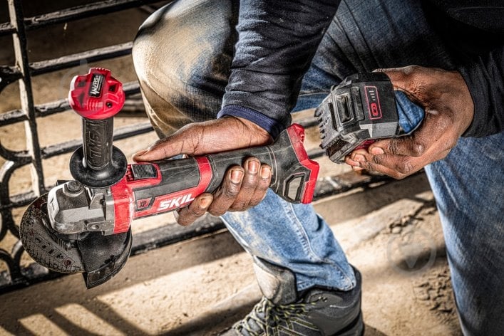 Болгарка (кутова шліфмашина) skill AG1E3930CB+BC1E3111AA - фото 3 Болгарка (кутова шліфмашина) skill AG1E3930CB+BC1E3111AA - фото 3