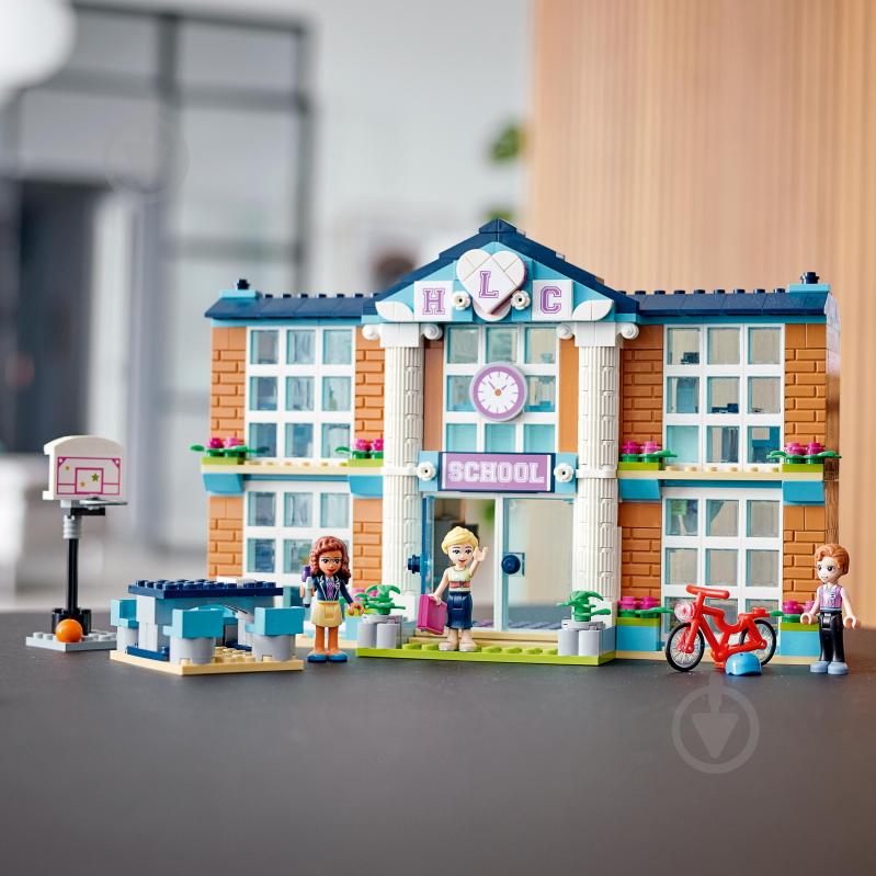 Конструктор LEGO Friends Школа Хартлейк Сити 41682 - фото 10