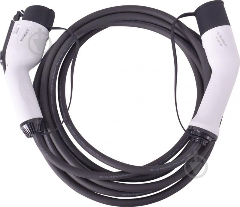 Адаптер E.NEXT e.charge.adapter.cable.T2-T1.32 із Т2 на Т1 32А p085104 - фото 1