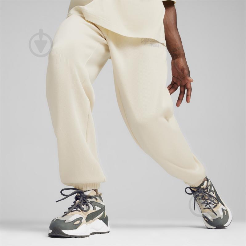 Брюки Puma CLASSICS+ SWEATPANTS 62427687 р. S бежевый - фото 3