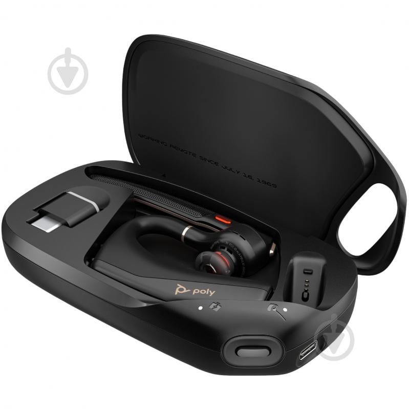 Bluetooth-гарнитура Poly Voyager Legend 50 UC black (AT9M9AA) - фото 6 Bluetooth-гарнитура Poly Voyager Legend 50 UC black (AT9M9AA) - фото 6