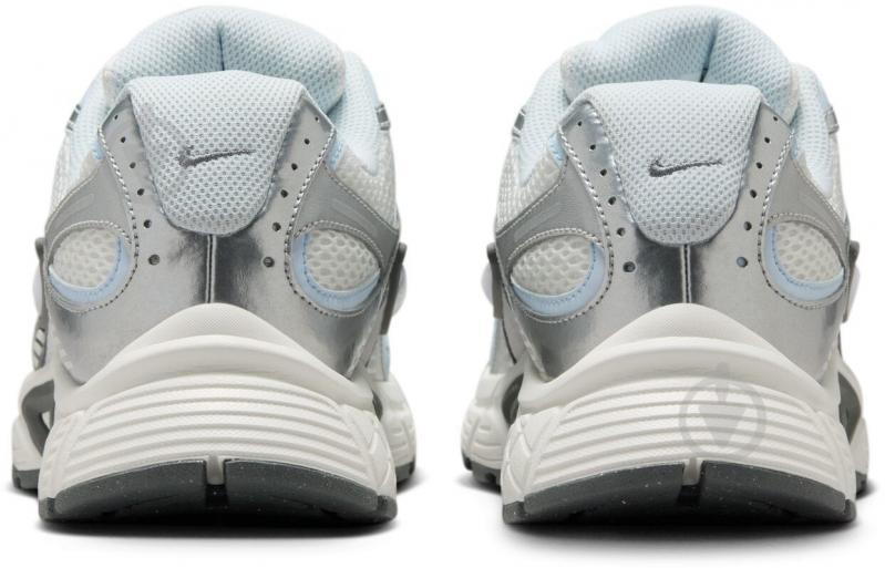 Кросівки жіночі Nike W V5 RNR HQ7901-103 р.39 білі - фото 6