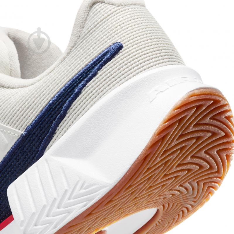 Кросівки жіночі Nike GP Challenge Pro FB3146-002 р.40 бежеві - фото 11