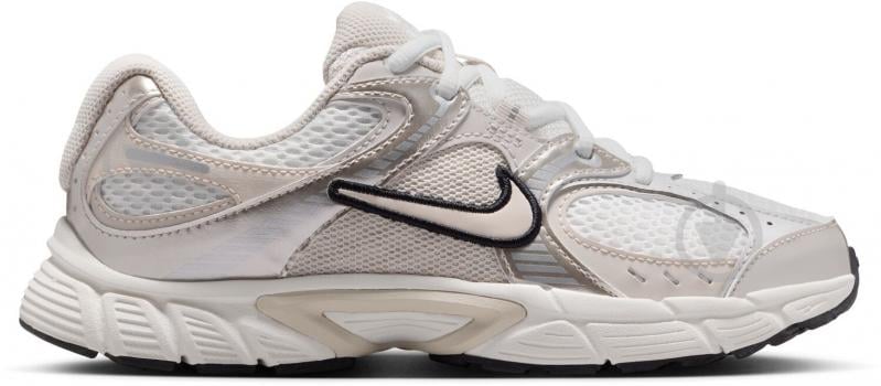 Кроссовки Nike V5 RNR (GS) HQ6411-102 р.40 - фото 1 Кроссовки Nike V5 RNR (GS) HQ6411-102 р.40 - фото 1