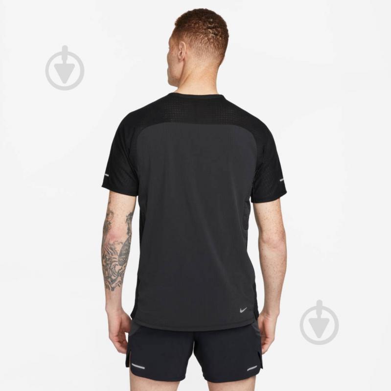 Футболка Nike DV9305-010 р.S чорний - фото 2 Футболка Nike DV9305-010 р.S чорний - фото 2