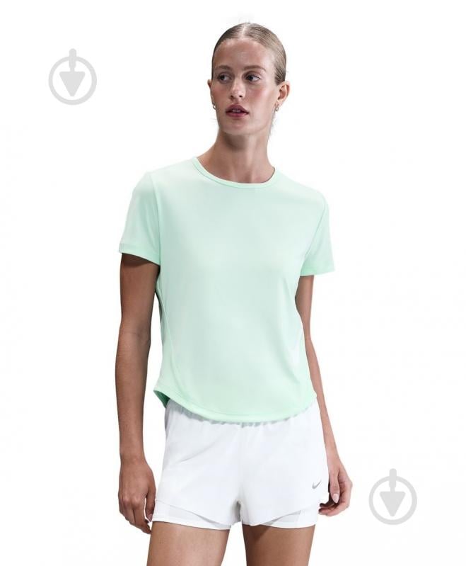 Майка Nike W NK TEMPO SWSH HBR DF SS TOP HV2772-353 р.L зеленый - фото 1 Майка Nike W NK TEMPO SWSH HBR DF SS TOP HV2772-353 р.L зеленый - фото 1