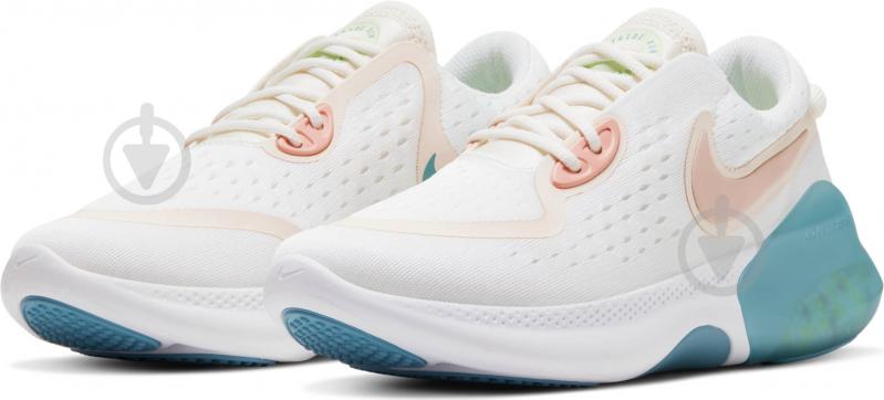 Кроссовки женские Nike JOYRIDE RUN 2 POD CD4363-104 р.39 белые - фото 1 Кроссовки женские Nike JOYRIDE RUN 2 POD CD4363-104 р.39 белые - фото 1