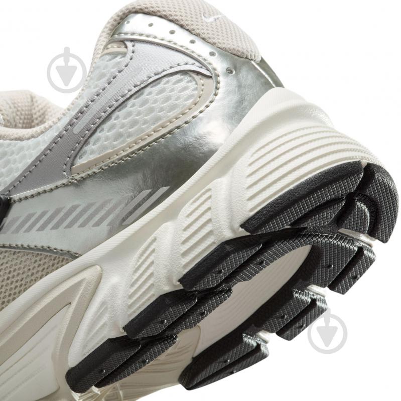 Кроссовки женские демисезонные Nike W V5 RNR HQ7901-104 р.40,5 бежевые - фото 9 Кроссовки женские демисезонные Nike W V5 RNR HQ7901-104 р.40,5 бежевые - фото 9